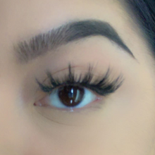 Load image into Gallery viewer, Chula | Faux Mink Lashes
