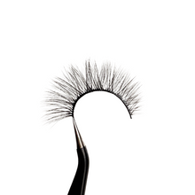 Load image into Gallery viewer, Bonita | Faux Mink Lashes
